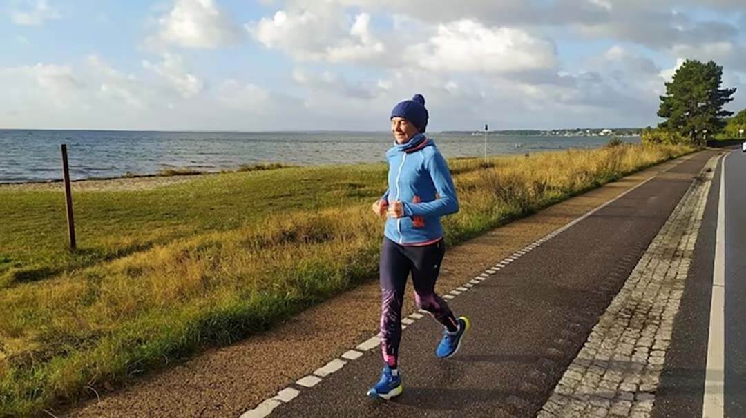 Shamita Achenbach-König running during her solo run Vienna to Oslo 2025