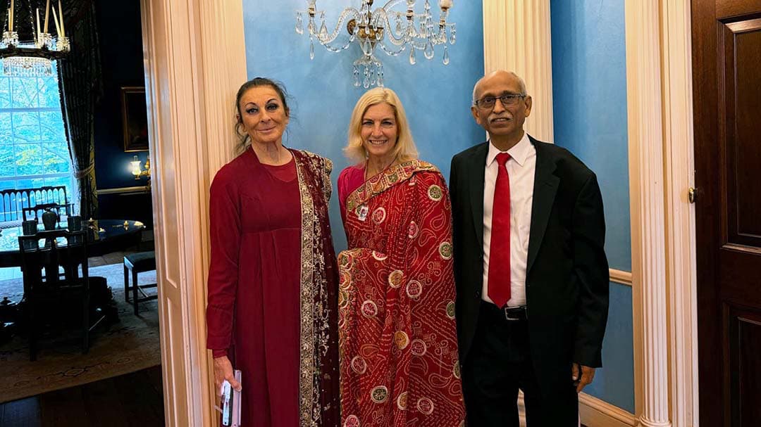 Sri Chinmoy Centre Joins Diwali Celebration at Historic Gracie Mansion